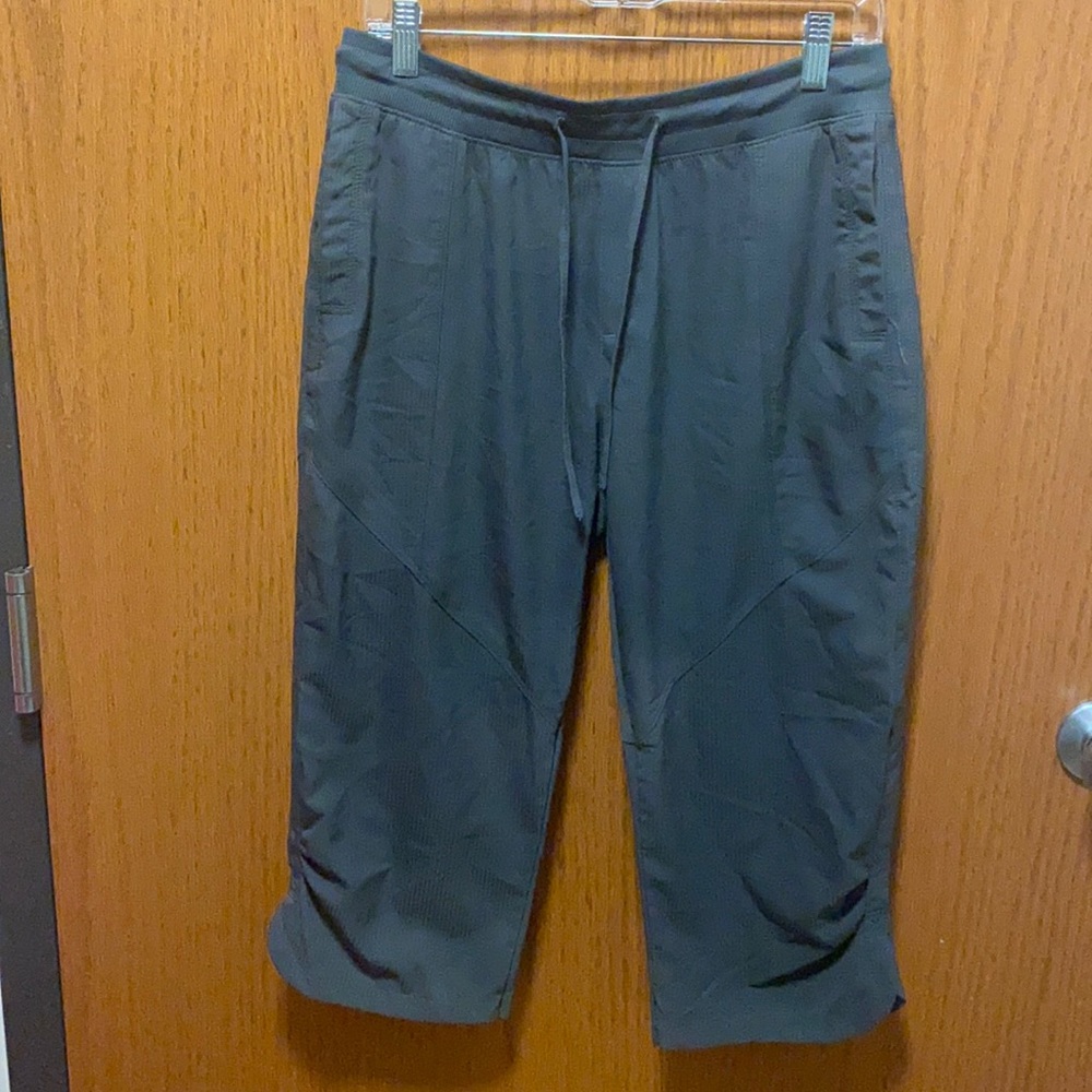 Lee sport capris